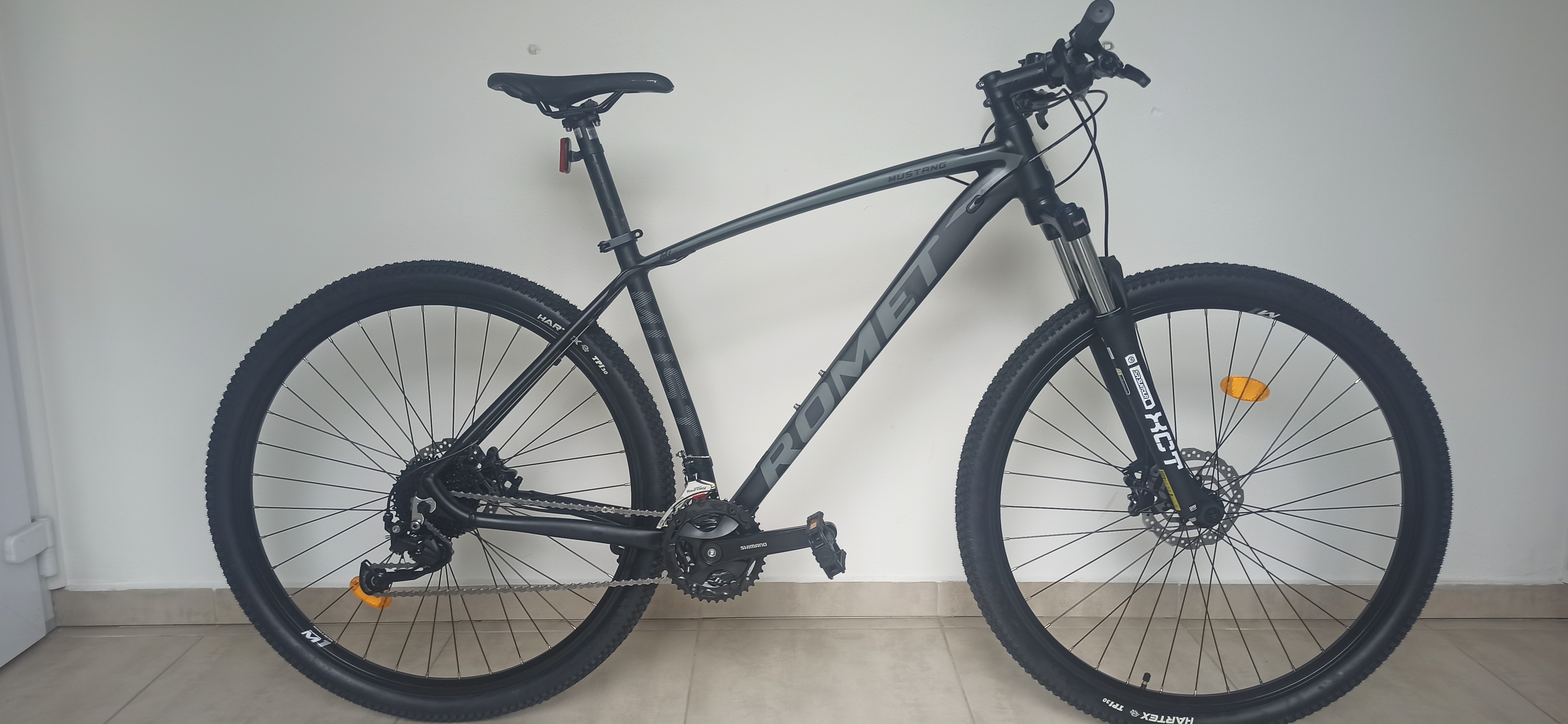 bicykel Romet MUSTANG M1 Special  čierno sivý 21"  2022